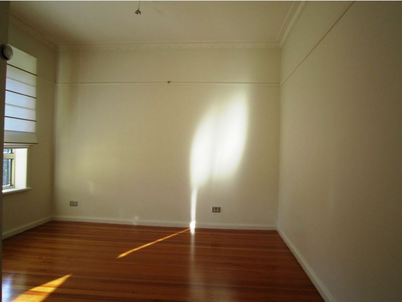 37 Seaview Crescent, Mulgrave VIC 3170