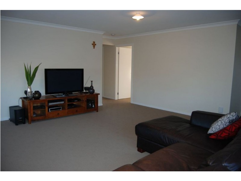 39 Elmwood Crescent, Glen Waverley VIC 3150