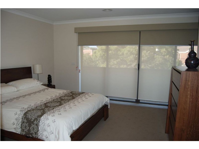 39 Elmwood Crescent, Glen Waverley VIC 3150