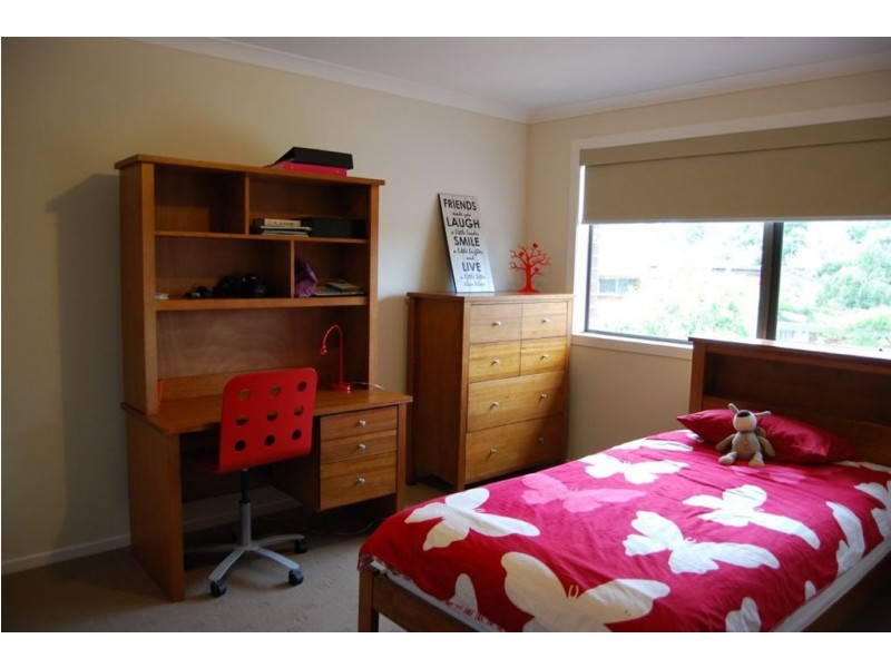 39 Elmwood Crescent, Glen Waverley VIC 3150