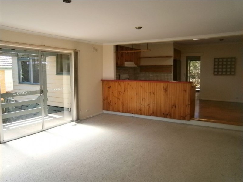 16 Simpson Drive, Mount Waverley VIC 3149