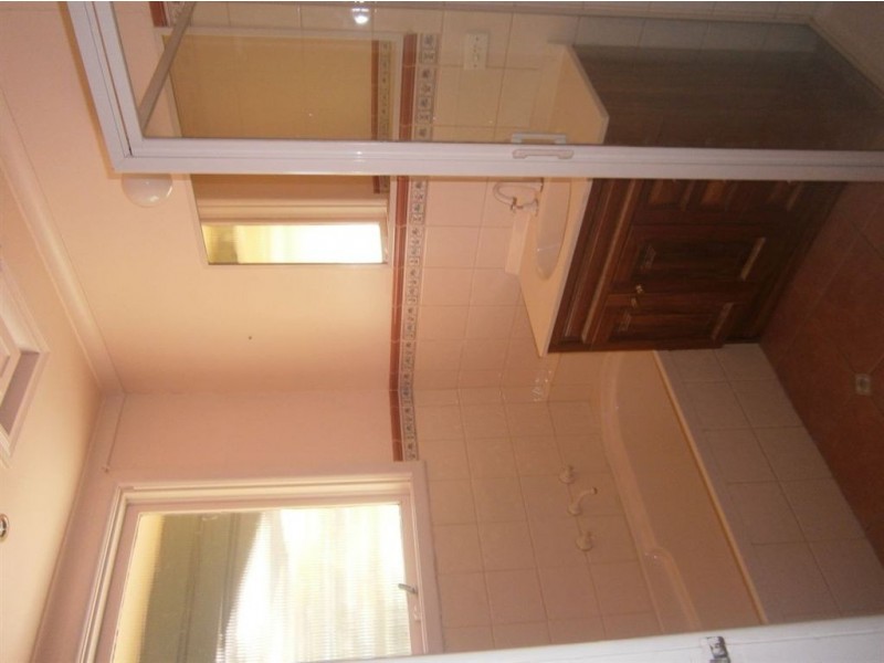 16 Simpson Drive, Mount Waverley VIC 3149