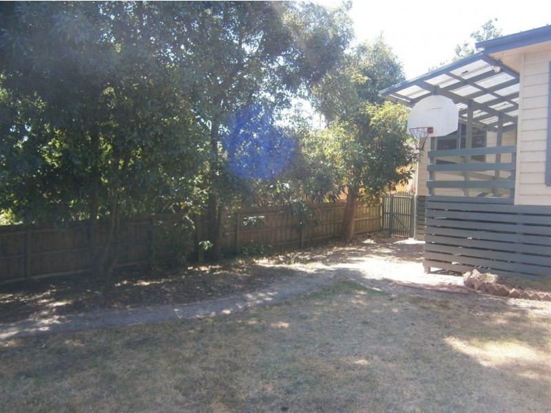 16 Simpson Drive, Mount Waverley VIC 3149