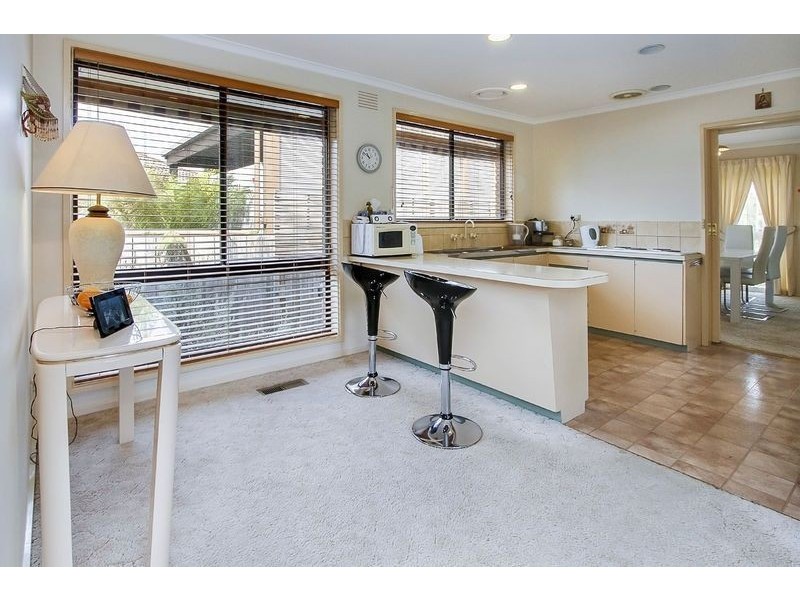 22 Grovelands Drive, Mulgrave VIC 3170