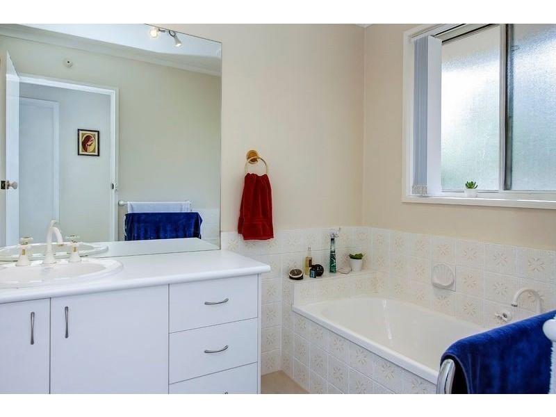 22 Grovelands Drive, Mulgrave VIC 3170