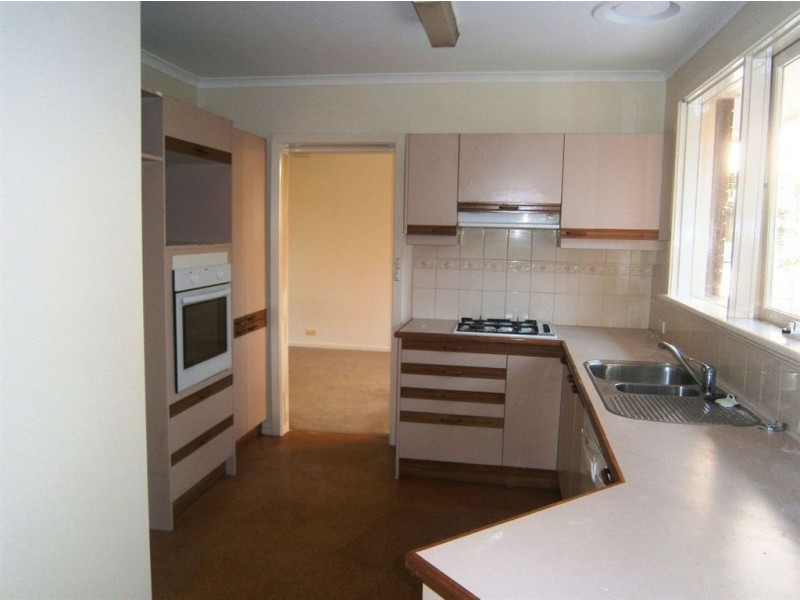 19 Gaynor Crescent, Glen Waverley VIC 3150