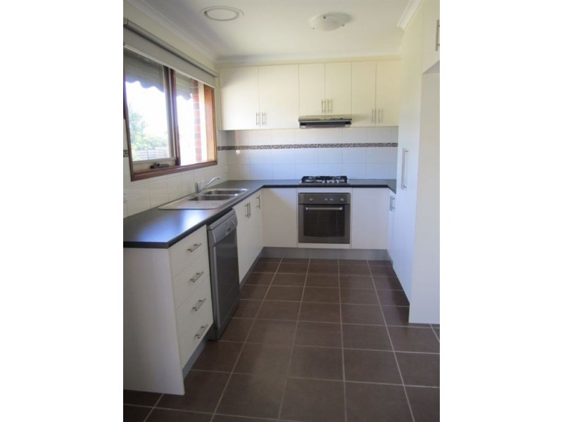 13 McKenry Place, Dandenong North VIC 3175