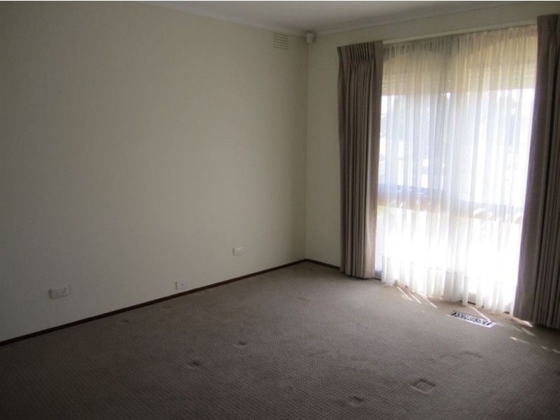 13 McKenry Place, Dandenong North VIC 3175