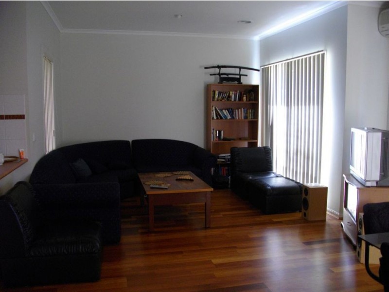 1/22 Tulloch Grove, Glen Waverley VIC 3150