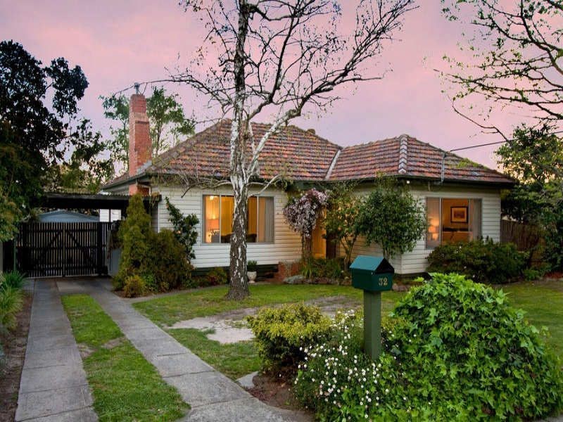 32 Lincoln Avenue, Glen Waverley VIC 3150