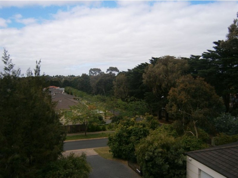 12/60 Avendon Blvd, Glen Waverley VIC 3150