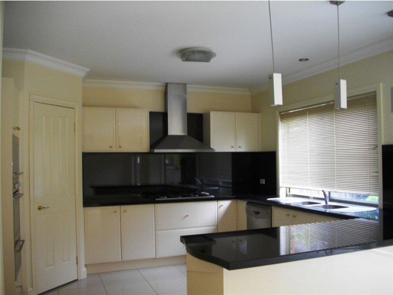 13 Montvale Mews, Mount Waverley VIC 3149