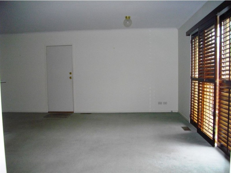 1/10 Chivers Avenue, Glen Waverley VIC 3150