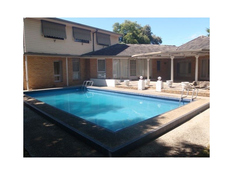 17 Virginia Street, Mount Waverley VIC 3149