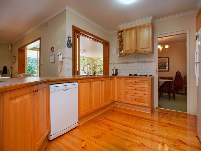 57 Mannering Drive, Glen Waverley VIC 3150