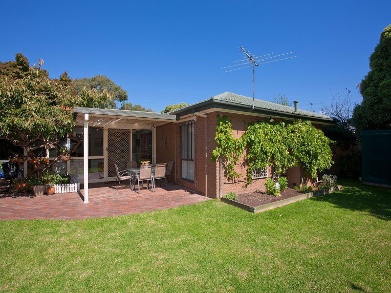 57 Mannering Drive, Glen Waverley VIC 3150