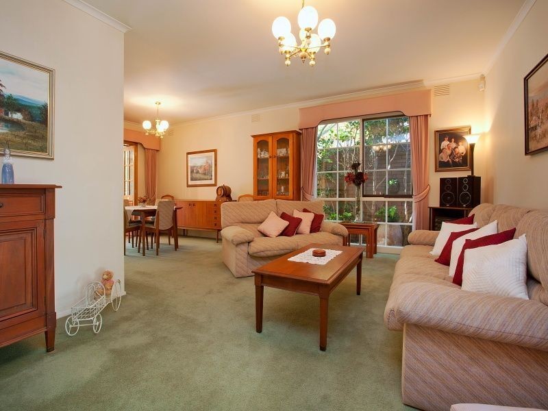 57 Mannering Drive, Glen Waverley VIC 3150