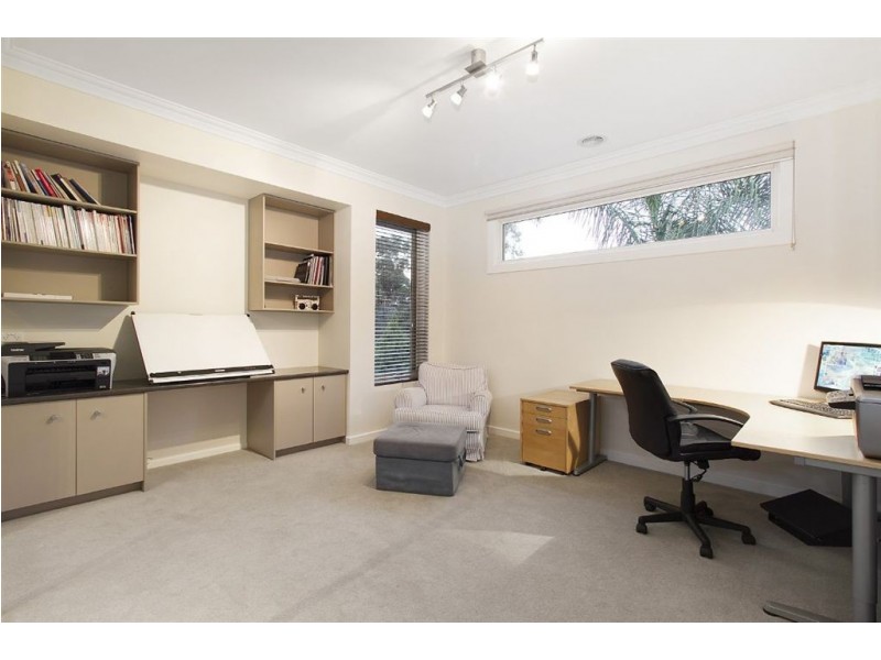 12 Redleaf Way, Wheelers Hill VIC 3150