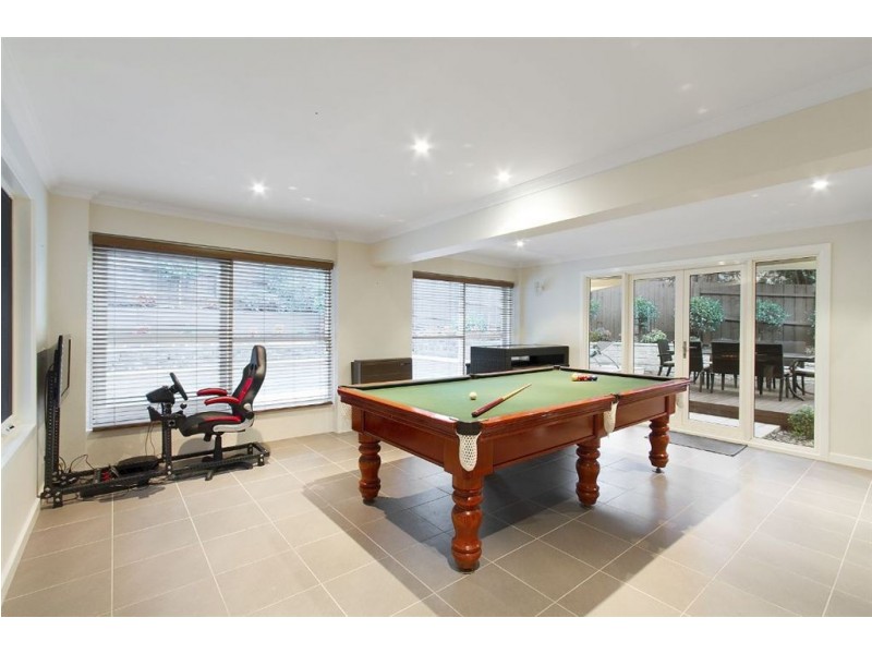 12 Redleaf Way, Wheelers Hill VIC 3150