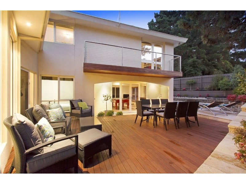 12 Redleaf Way, Wheelers Hill VIC 3150