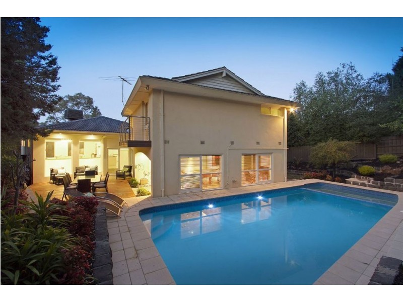 12 Redleaf Way, Wheelers Hill VIC 3150