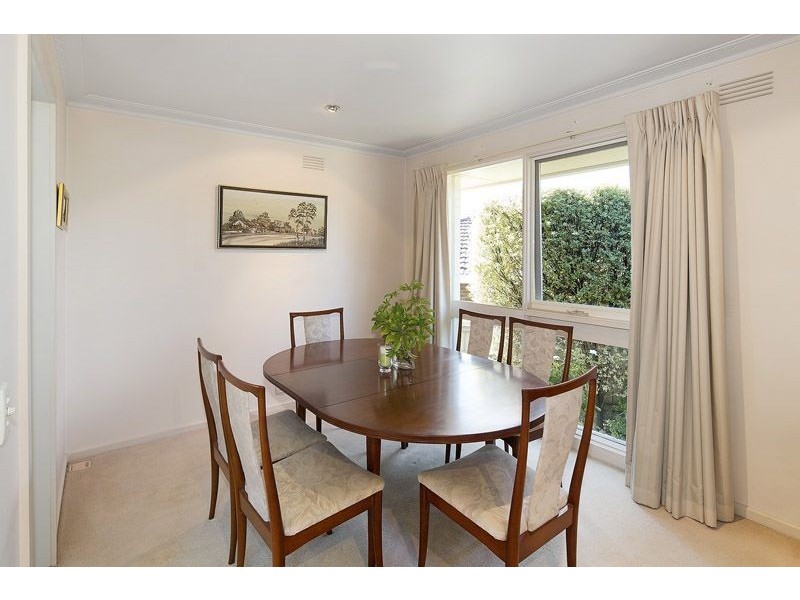 15 Ingleside Crescent, Glen Waverley VIC 3150