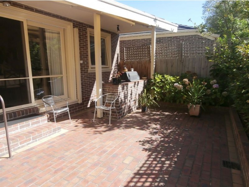 2/51 Summit Crescent, Glen Waverley VIC 3150