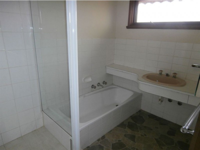 20 Koonalda Ave, Glen Waverley VIC 3150