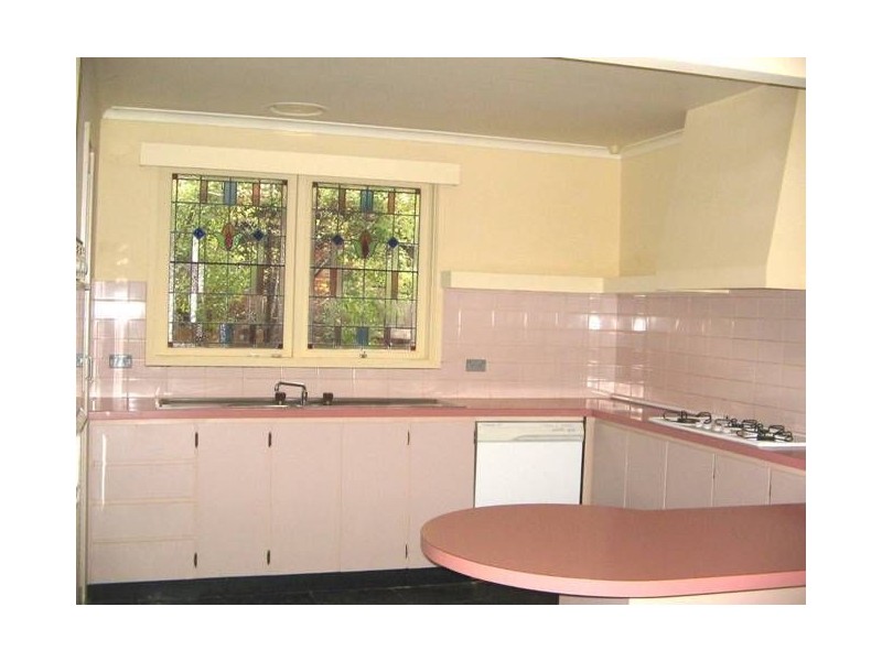 879 Waverley Road, Glen Waverley VIC 3150