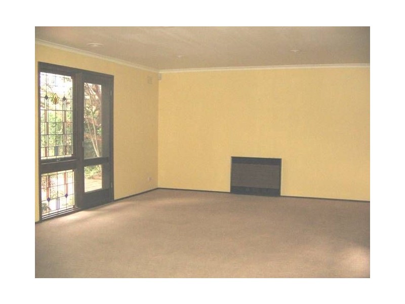 879 Waverley Road, Glen Waverley VIC 3150