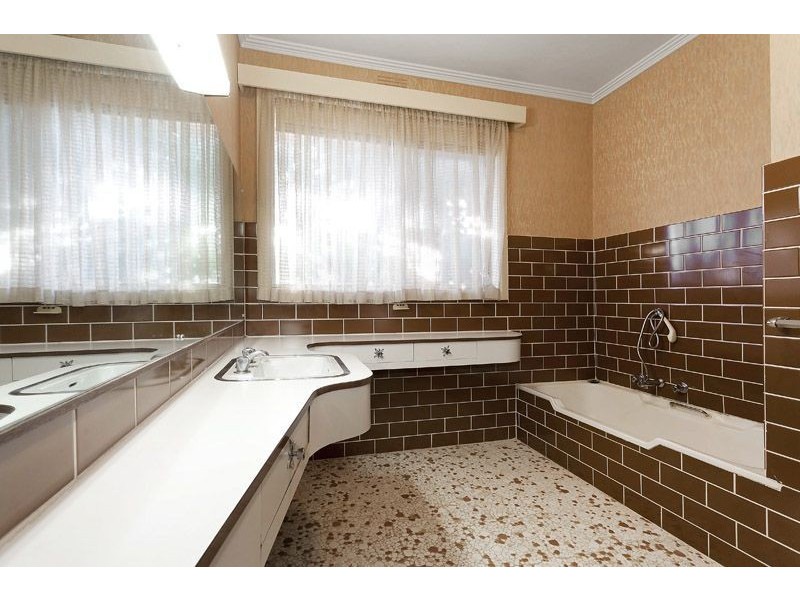 33 Stocks Road, Mount Waverley VIC 3149