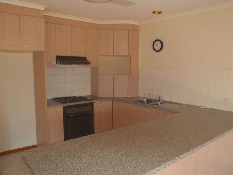 2/23 Radiant Crescent, Forest Hill VIC 3131