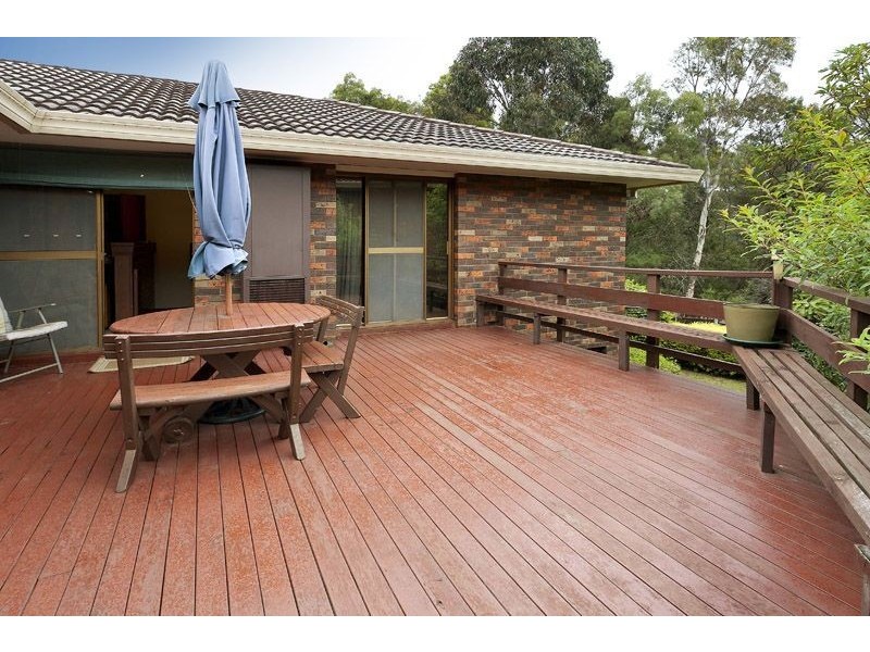 3 Crosby Drive, Glen Waverley VIC 3150