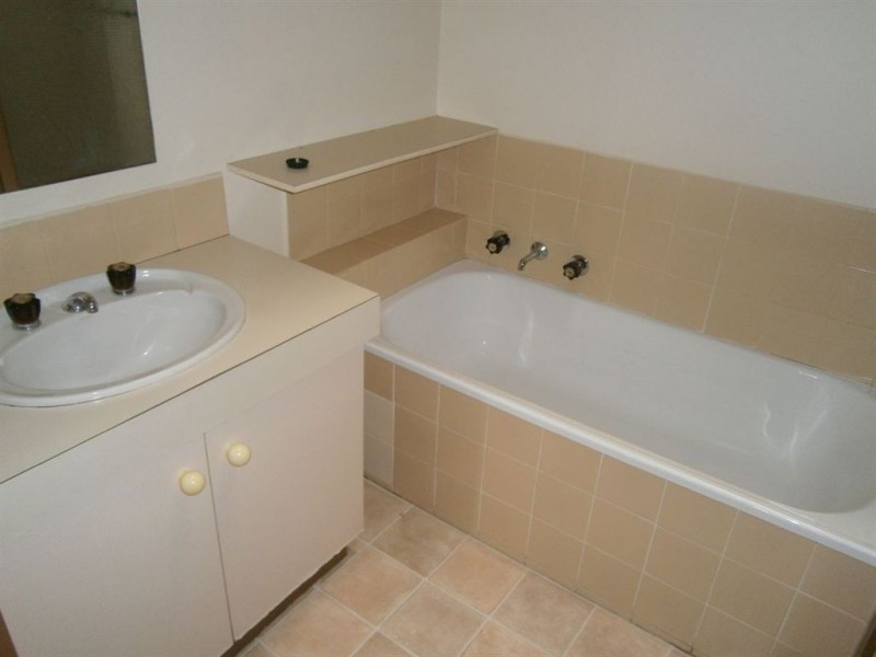 2/2 Monash Drive, Mulgrave VIC 3170