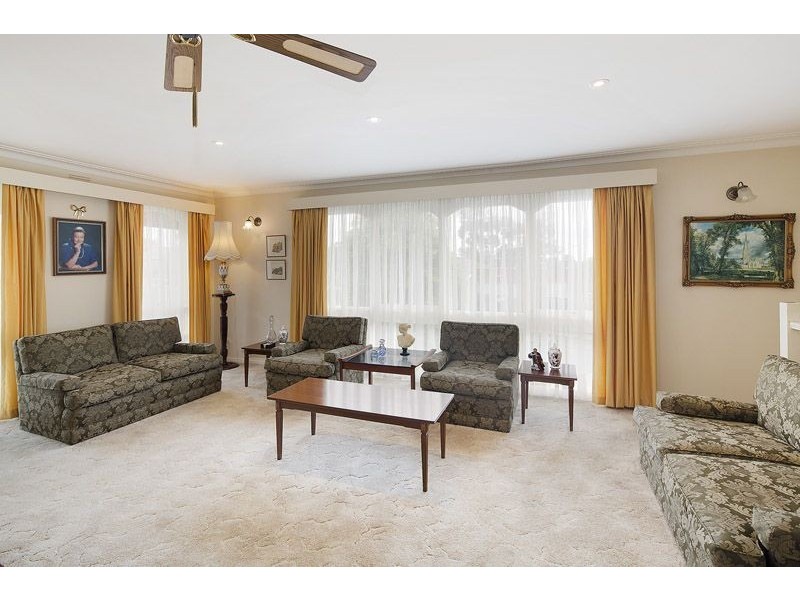 43 Meadowbrook Drive, Wheelers Hill VIC 3150