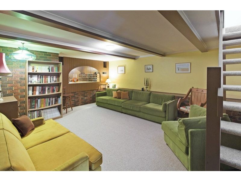 43 Meadowbrook Drive, Wheelers Hill VIC 3150