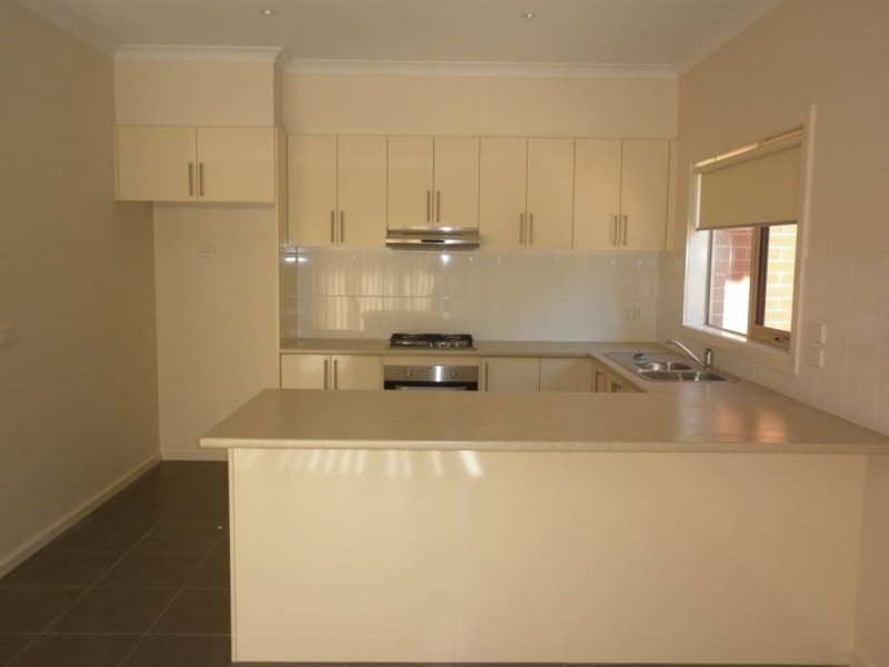 2/95 Huntingdale Road, Chadstone VIC 3148