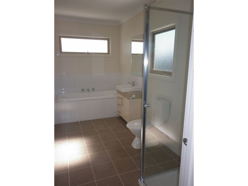 2/95 Huntingdale Road, Chadstone VIC 3148