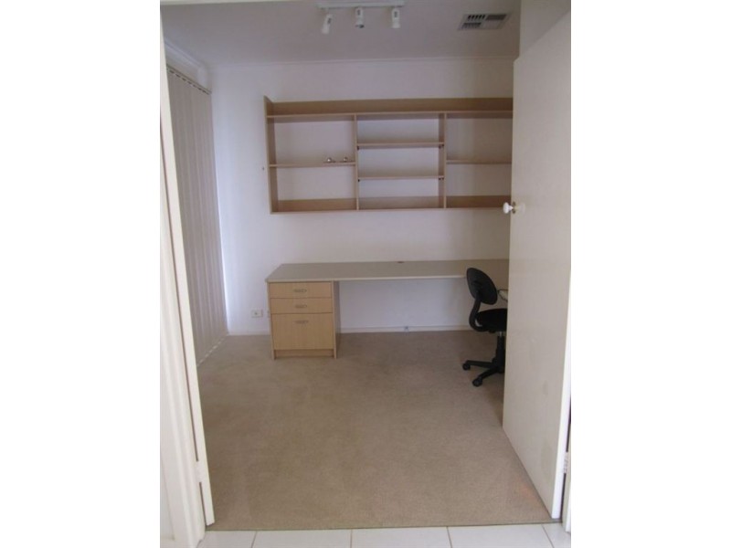 25 Snowden Drive, Glen Waverley VIC 3150