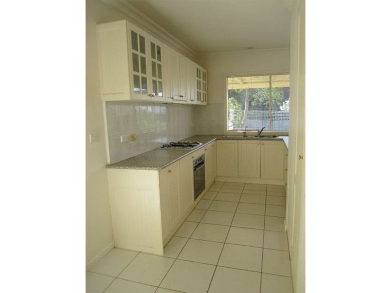 25 Snowden Drive, Glen Waverley VIC 3150