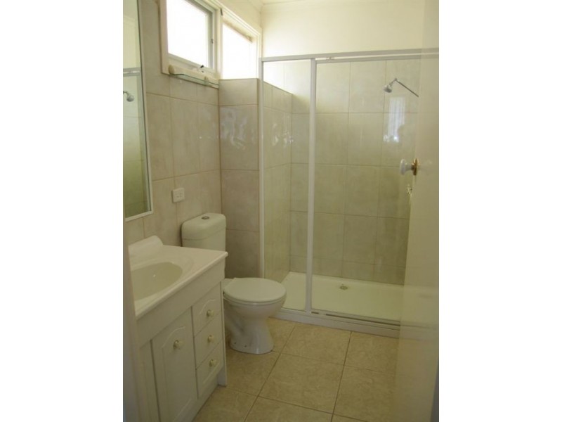 25 Snowden Drive, Glen Waverley VIC 3150