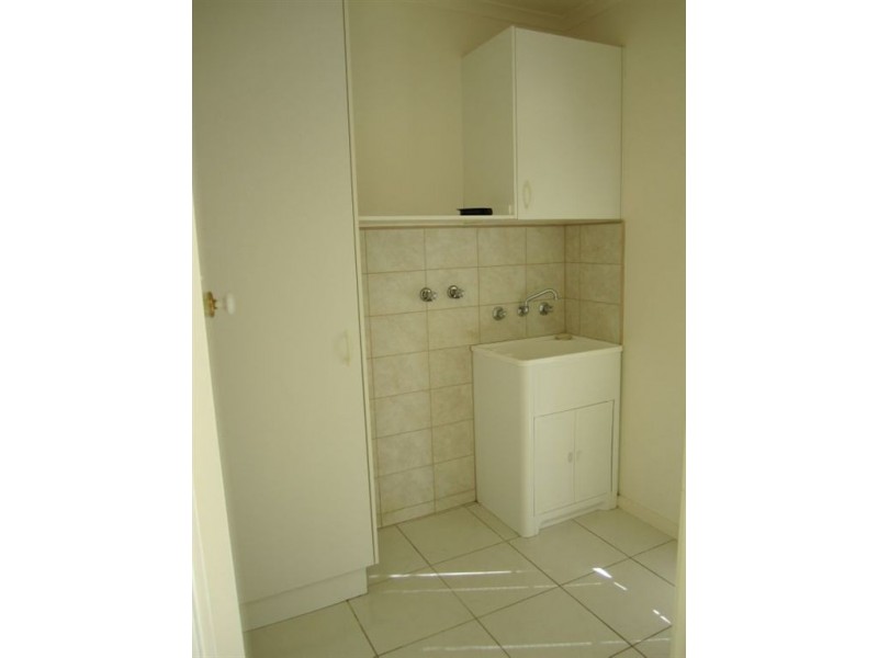 25 Snowden Drive, Glen Waverley VIC 3150