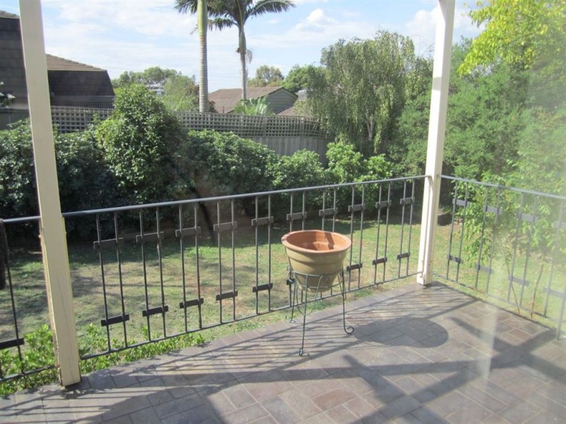 25 Snowden Drive, Glen Waverley VIC 3150