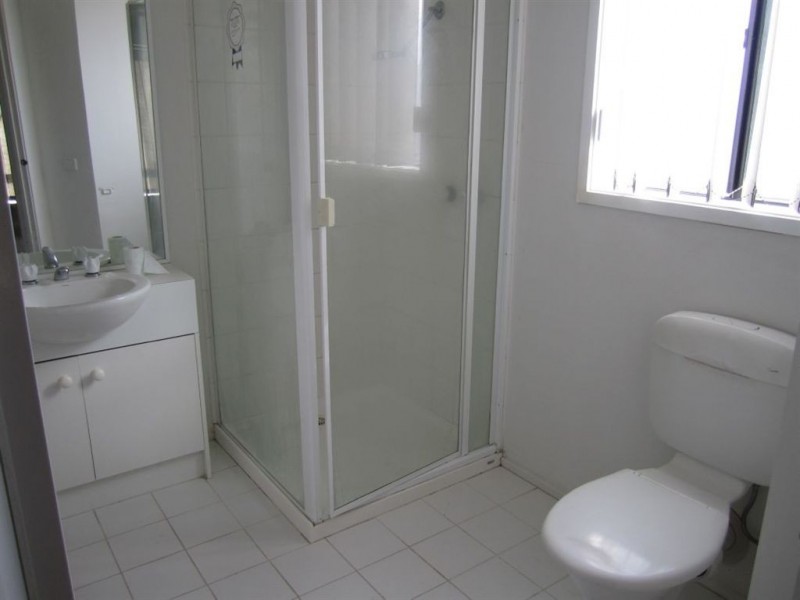 8 Baroda Avenue, Glen Waverley VIC 3150