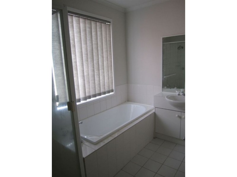 8 Baroda Avenue, Glen Waverley VIC 3150