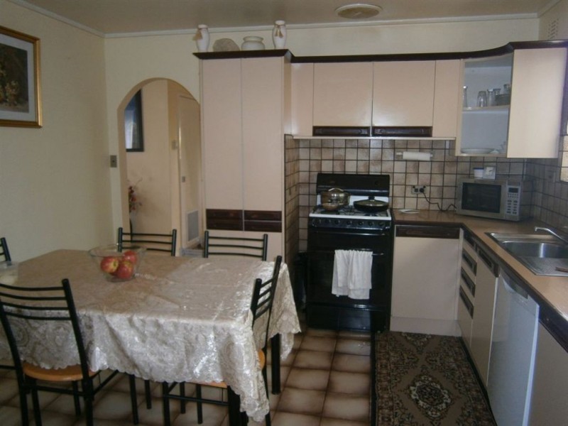 72 Windella Crescent, Glen Waverley VIC 3150