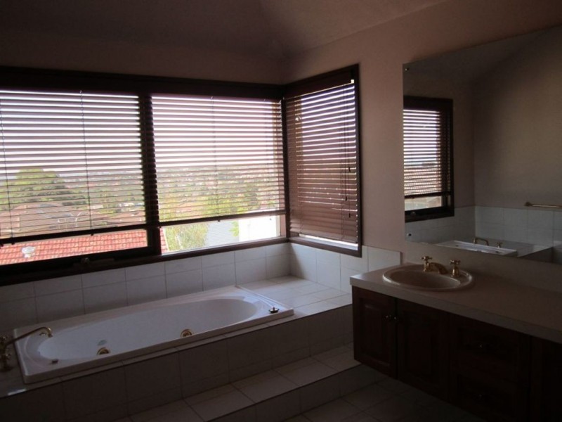 117 Grandview Road, Wheelers Hill VIC 3150