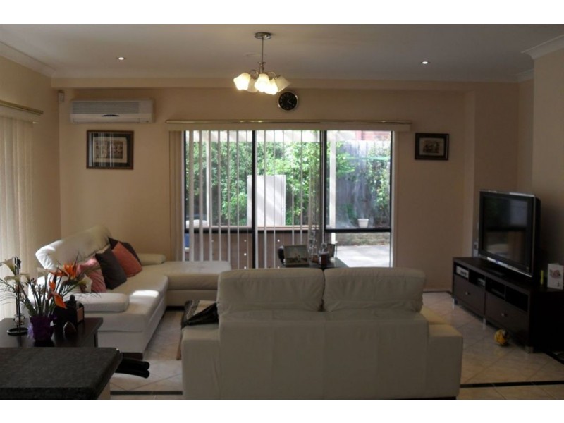 19 Chesterville Road, Glen Waverley VIC 3150