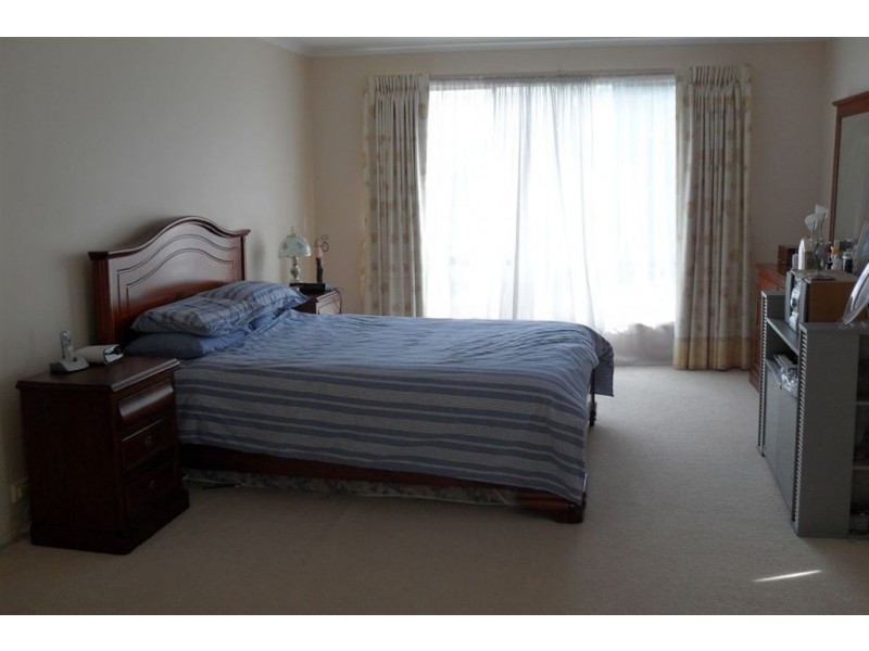 19 Chesterville Road, Glen Waverley VIC 3150