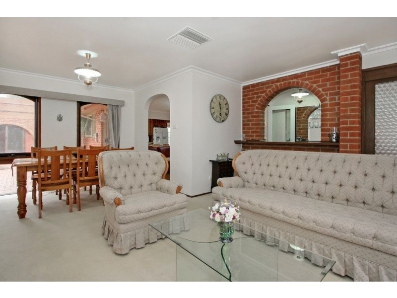 21 Minerva Crescent, Vermont South VIC 3133